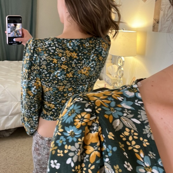 Liberty Love size XL green floral top. Front ruched square neck. Super cute! - Picture 1 of 9